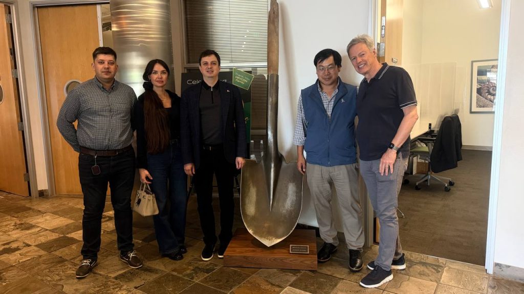 DOBROBAT representatives participated in a professional meeting with leadership and industry professionals from Devcon focused on operational efficiency, project coordination, and scalable approaches to reconstruction in crisis-affected environments.